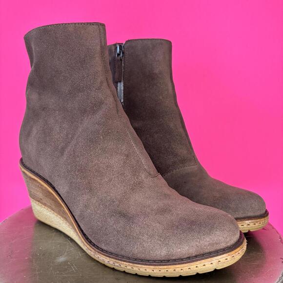 Cole Haan Rayna Brown Suede Wood, Crepe Rubber Wedge Heel Ankle Sz 7.5 - Picture 1 of 7